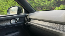 Volvo XC40 2.0 B3P Plus Dark 5dr Auto Petrol Estate